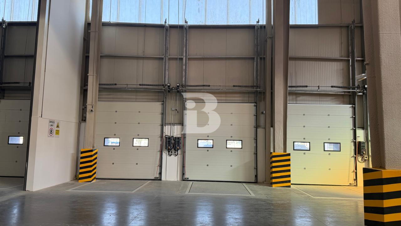 30,620 SQ FT Racks in DIC @ 60/SQ FT