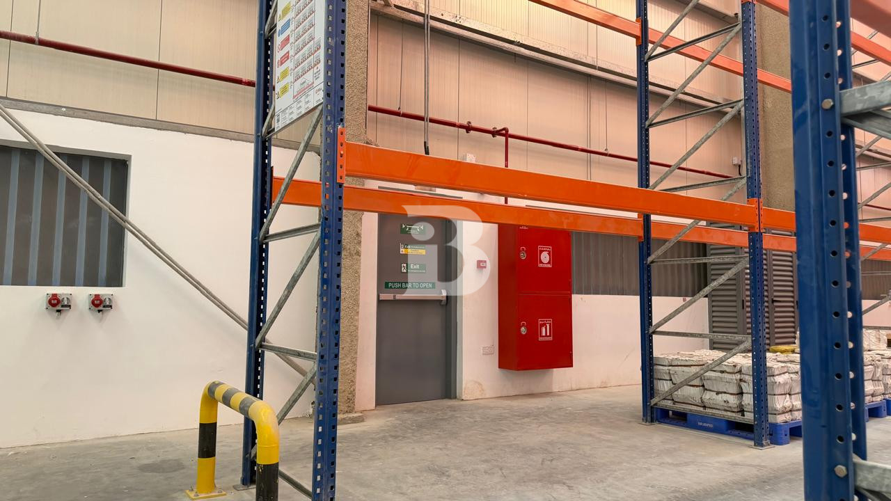 30,620 SQ FT Racks in DIC @ 60/SQ FT