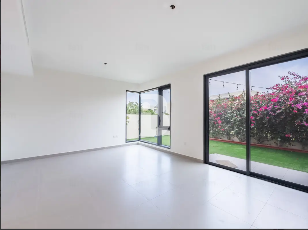 Single Row | Excellent Condition | Move-In Ready