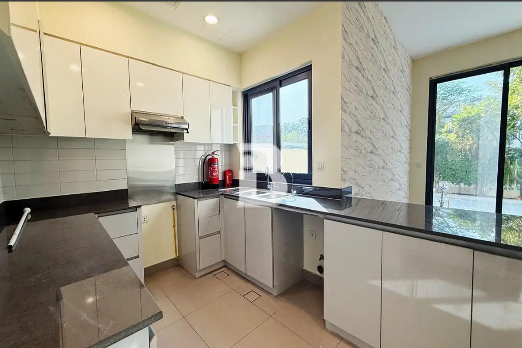 Green Belt | 4 Bedrooms | Vacant I