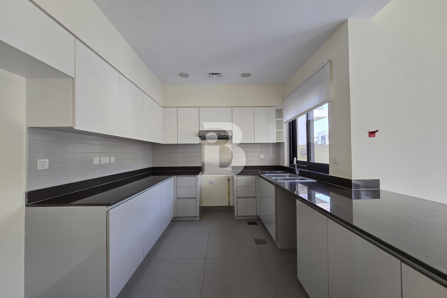 Greenbelt Backing | Spacious 4BR Villa | Vacant