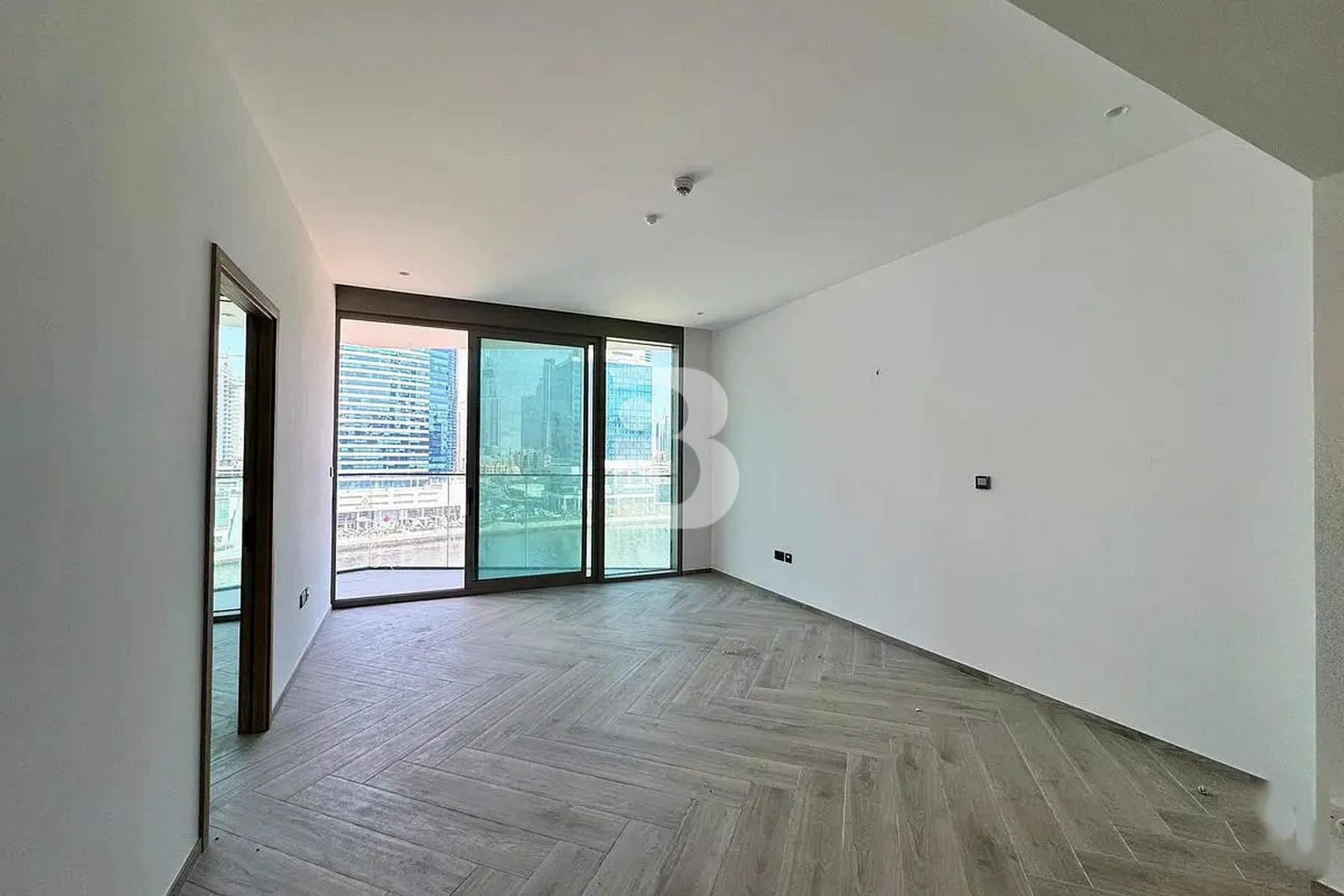 high floor| Peninsula three | Vacant soon