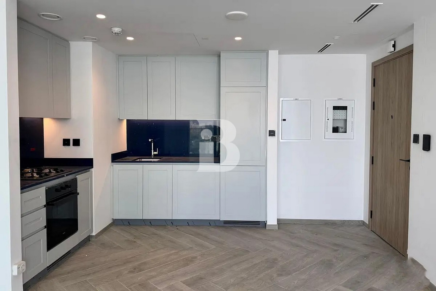 High floor| Peninsula | Prime Location