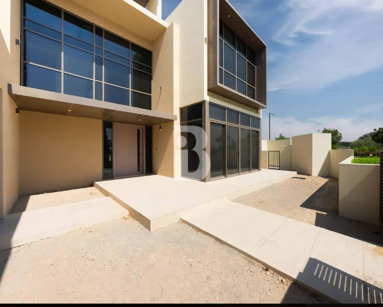 Vacant on Transfer | Pool and Park view
