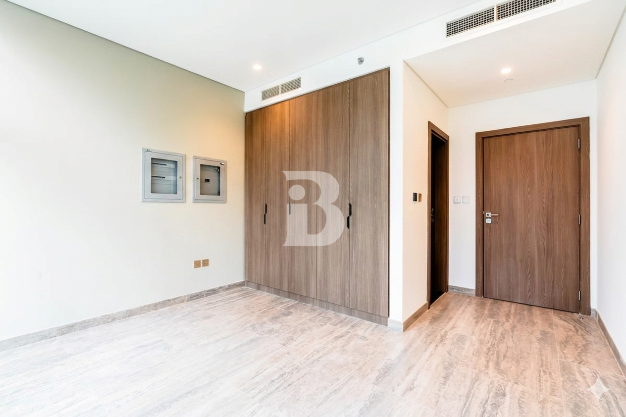 Mid floor | Peninsula Five| Vacant soon