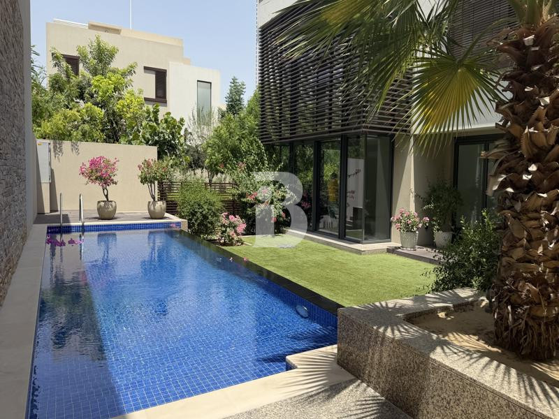 Luxury Corner Villa | Vacant and Ready