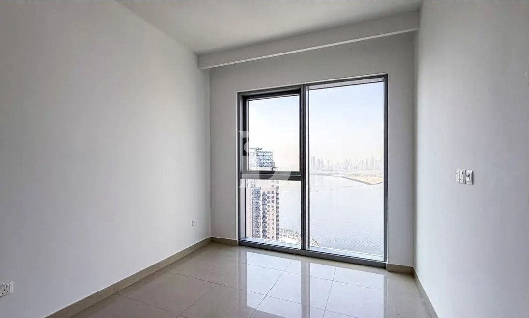 Sky Line View | Unfurnished | Corner unit
