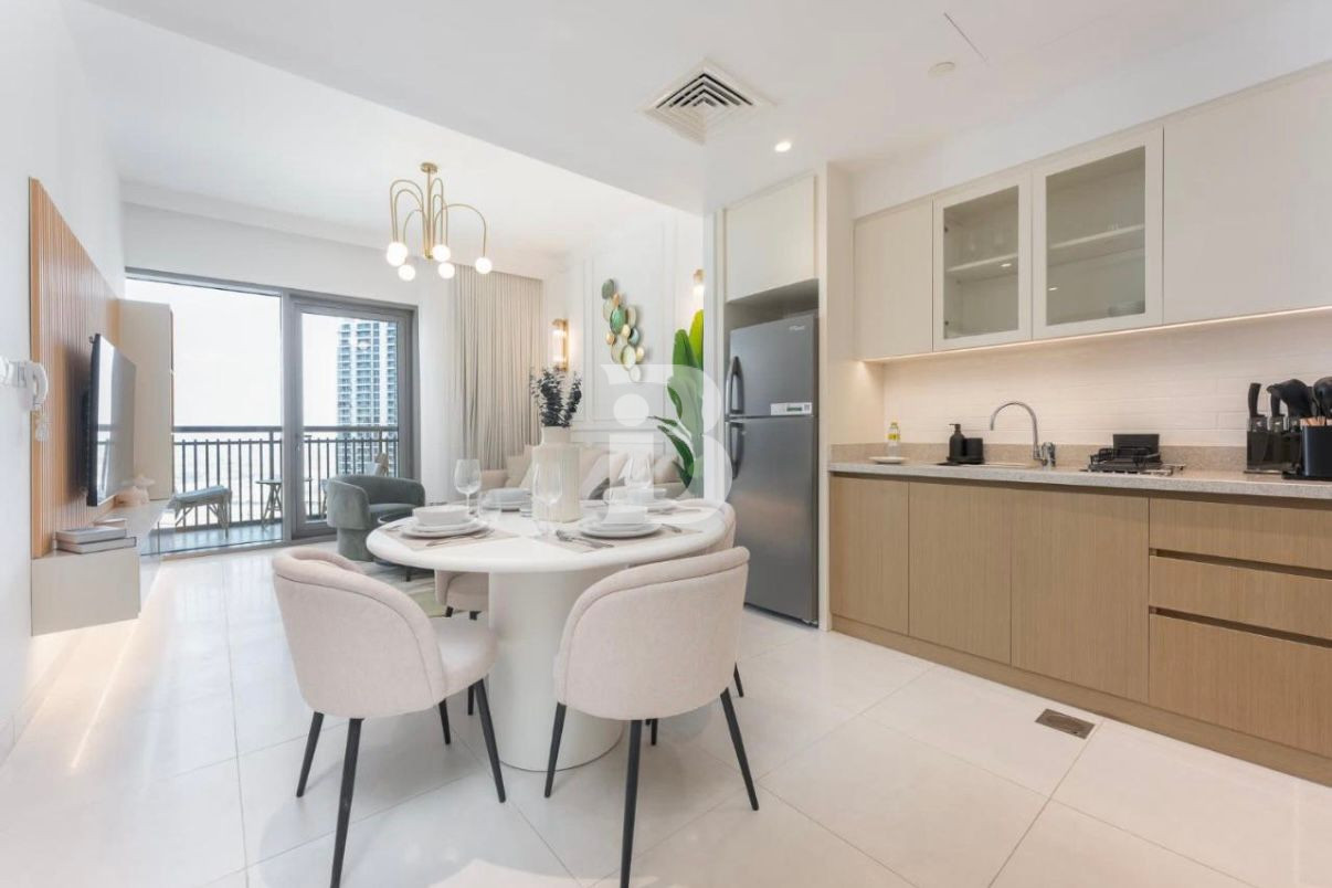 Sunlit Furnished 1BR in the Heart of Creek Island