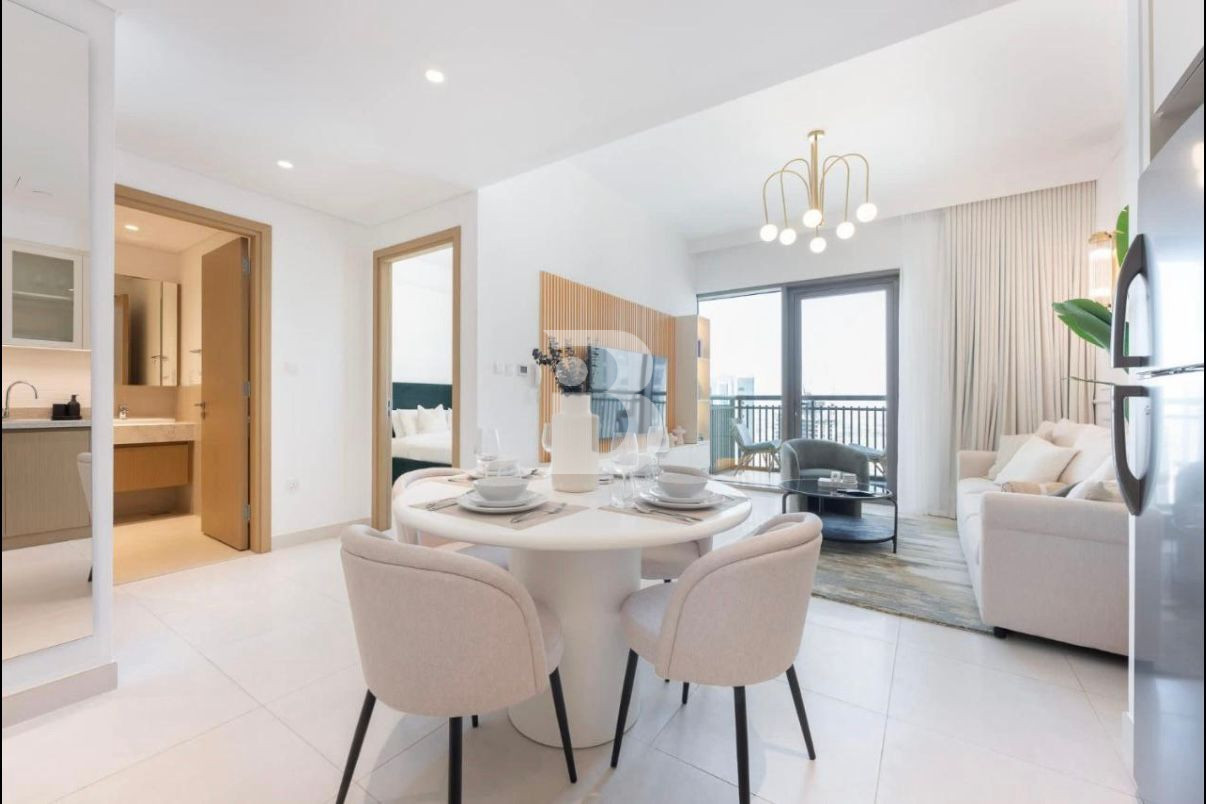 Sunlit Furnished 1BR in the Heart of Creek Island