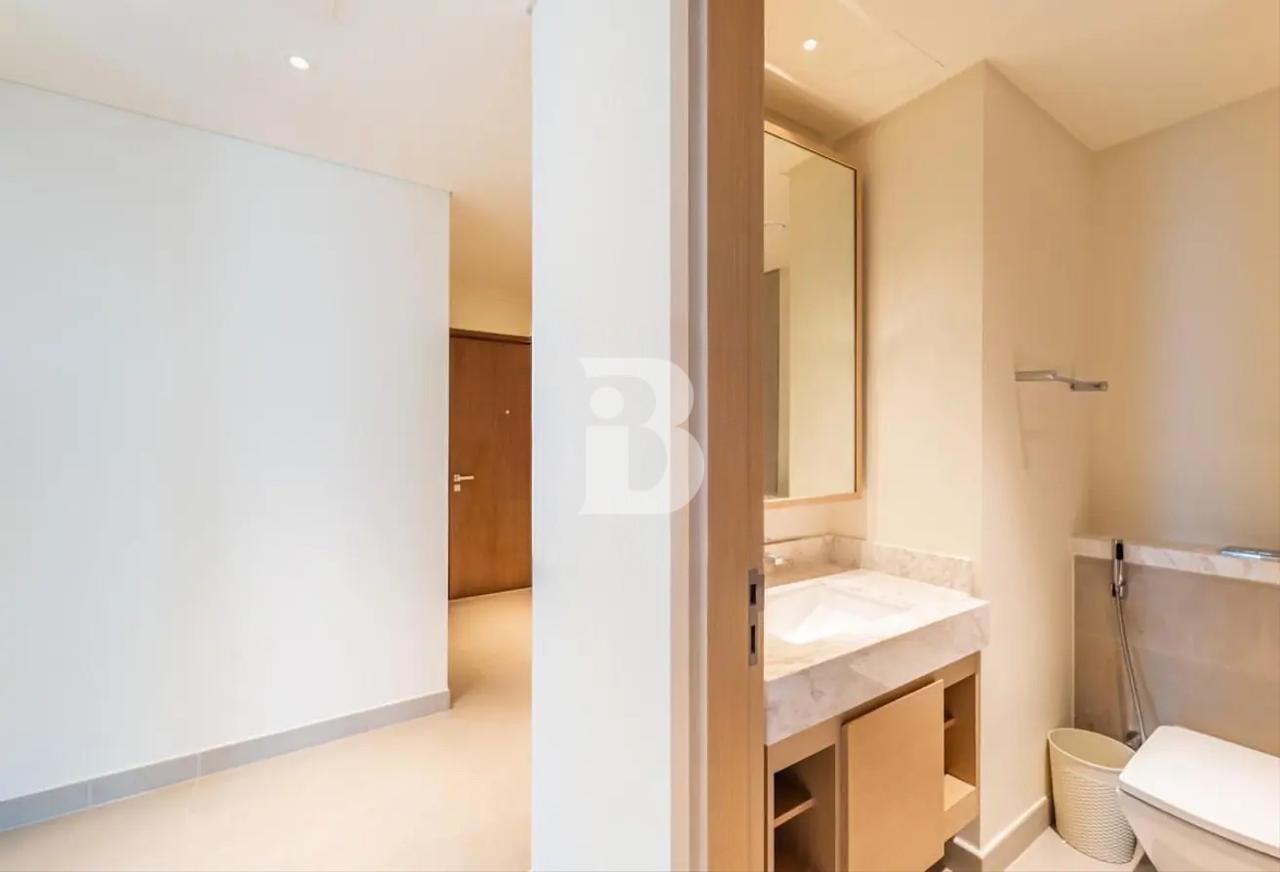 Central Park and Burj View | Bright | High Floor