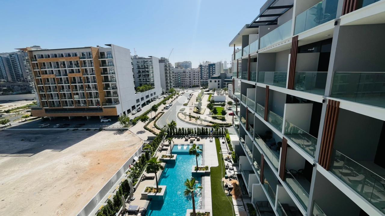 Spacious Studio| Avelon Boulevard | Brand New