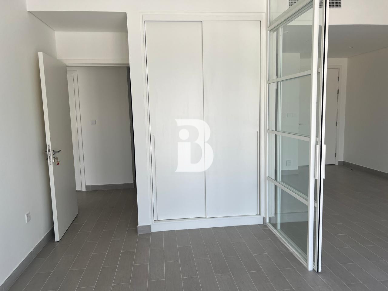 Modern 2BR | Bright | Prime Location