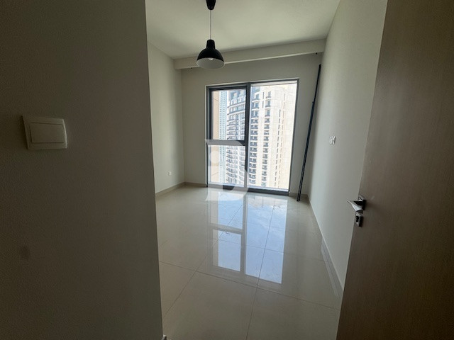 SKYLINE AND CREEK VIEW | VACANT ON TRANSFER