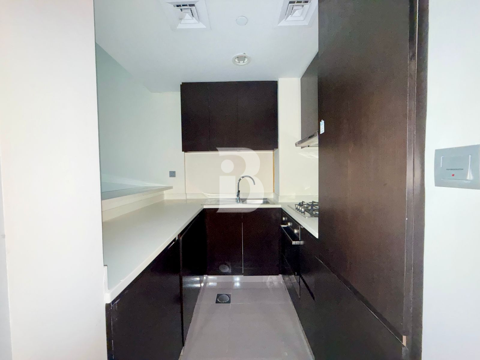 UNFURNISHED | HIGH FLOOR | READY TO MOVE IN