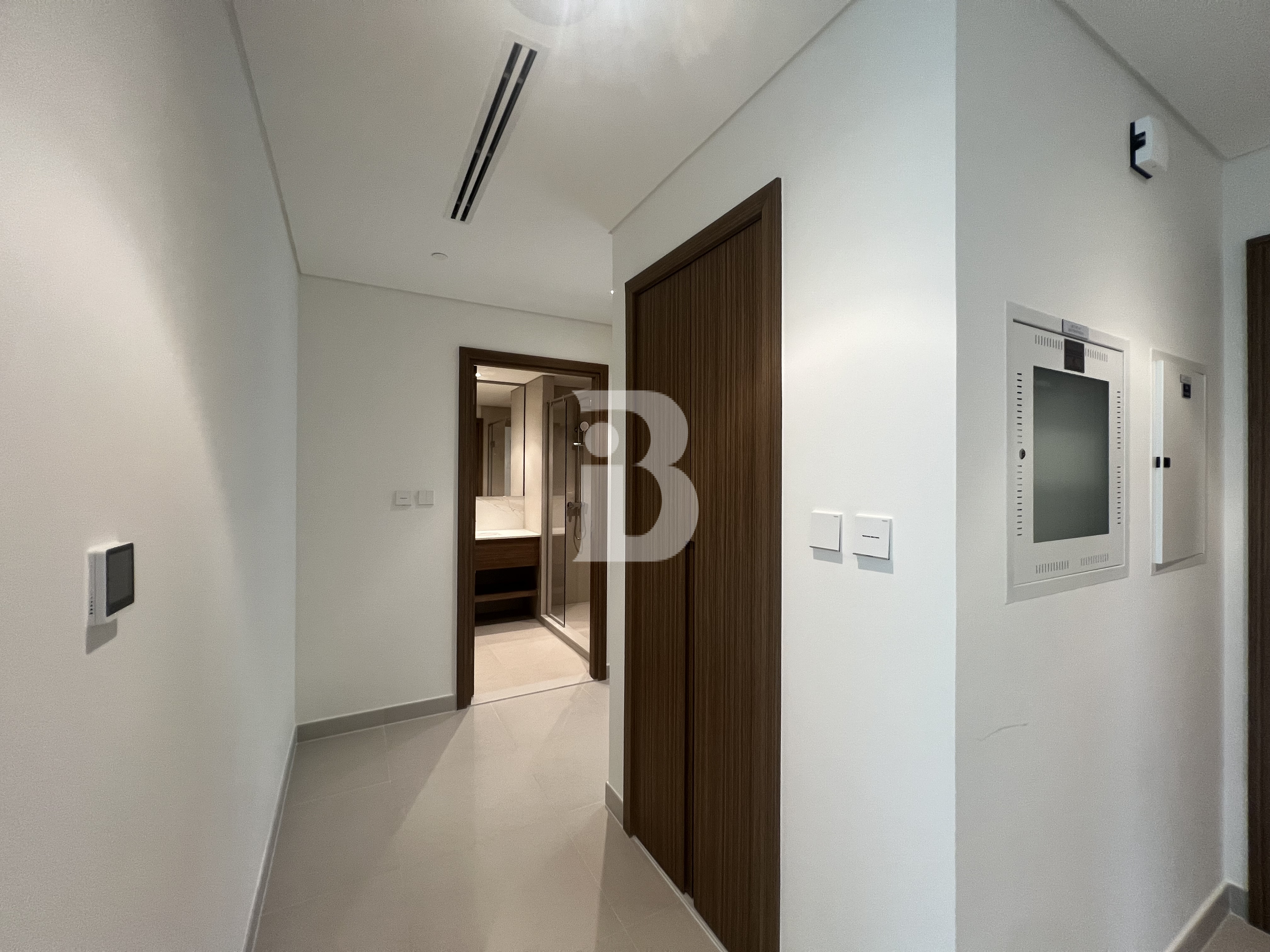 Vacant | Modern Finishing | Bright