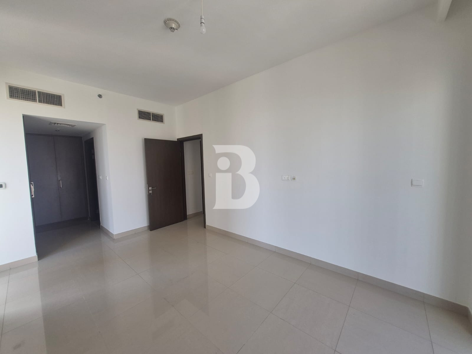 Sky Line View | Unfurnished | Corner Unit