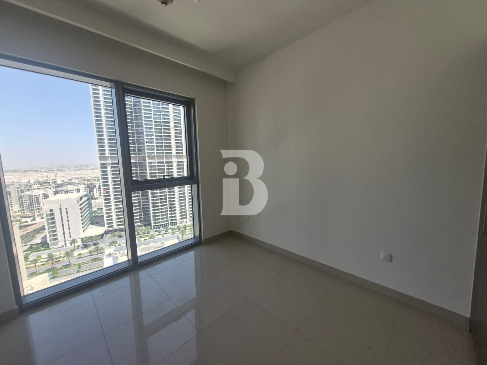 Sky Line View | Unfurnished | Corner Unit
