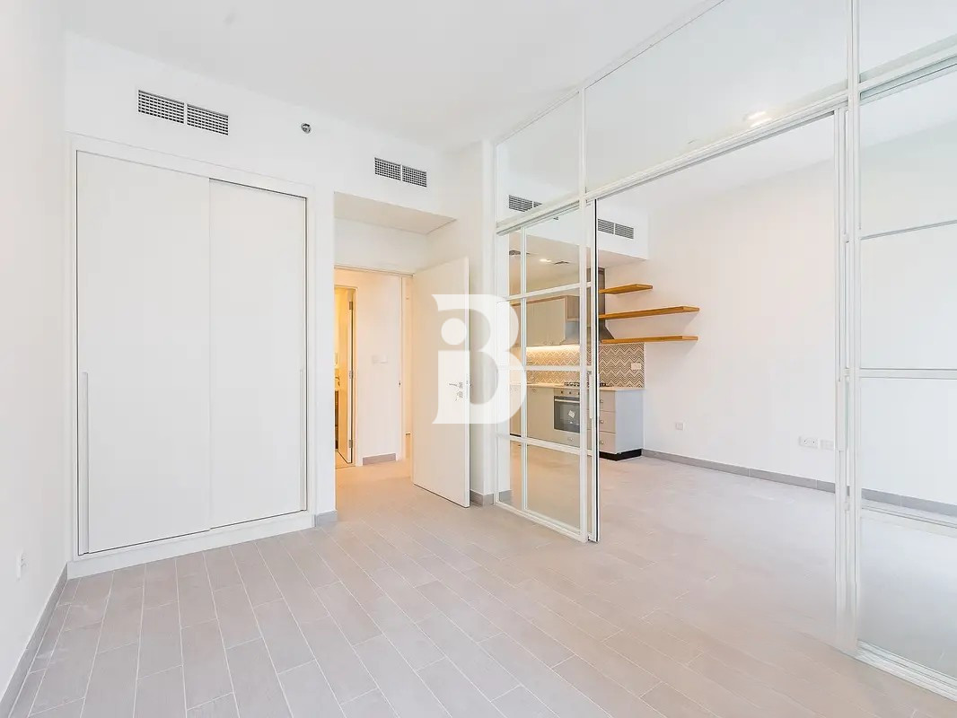 Modern 2BR | Spacious | Prime Location