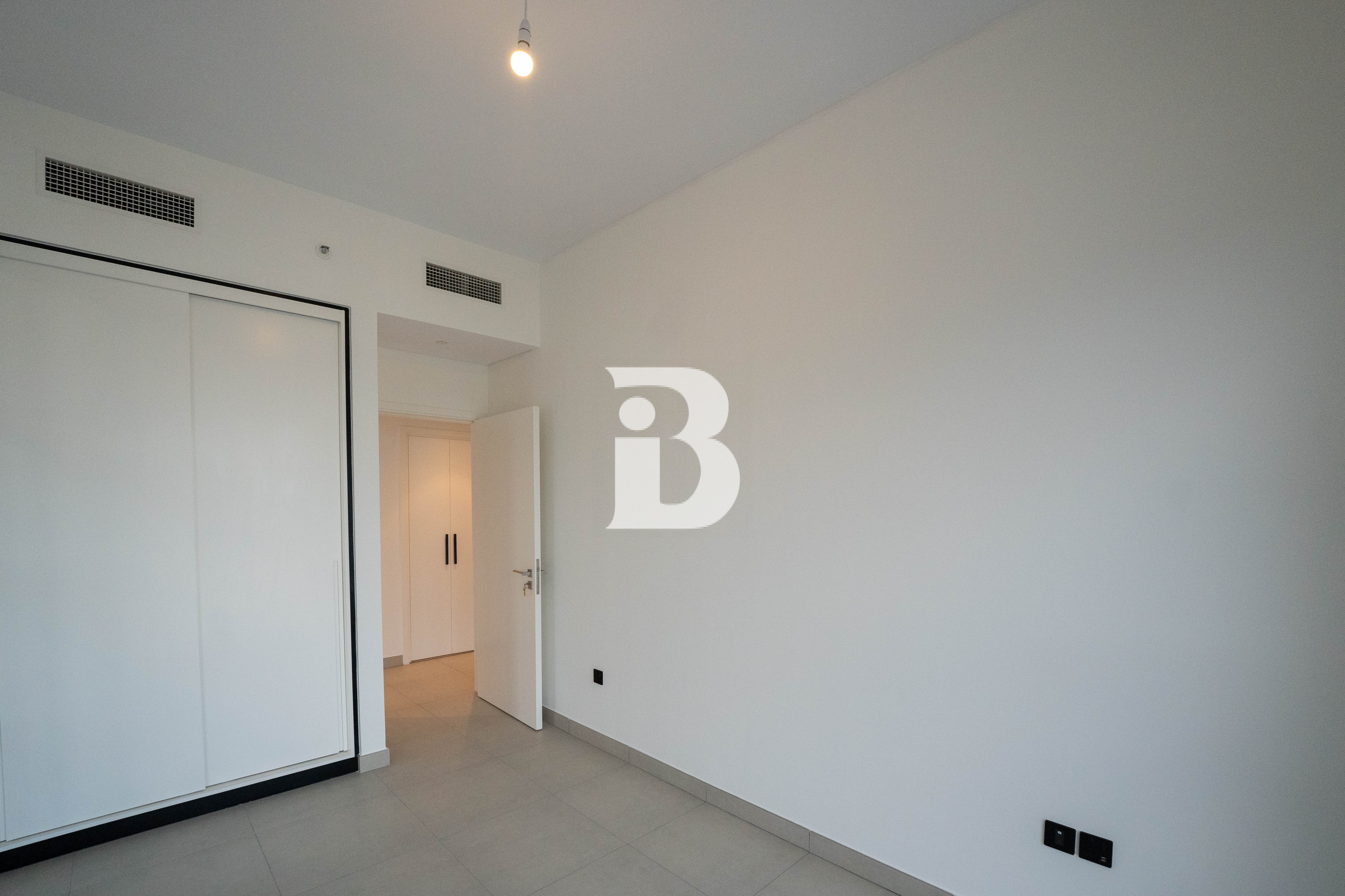 Modern 2BR | Spacious | Prime Location