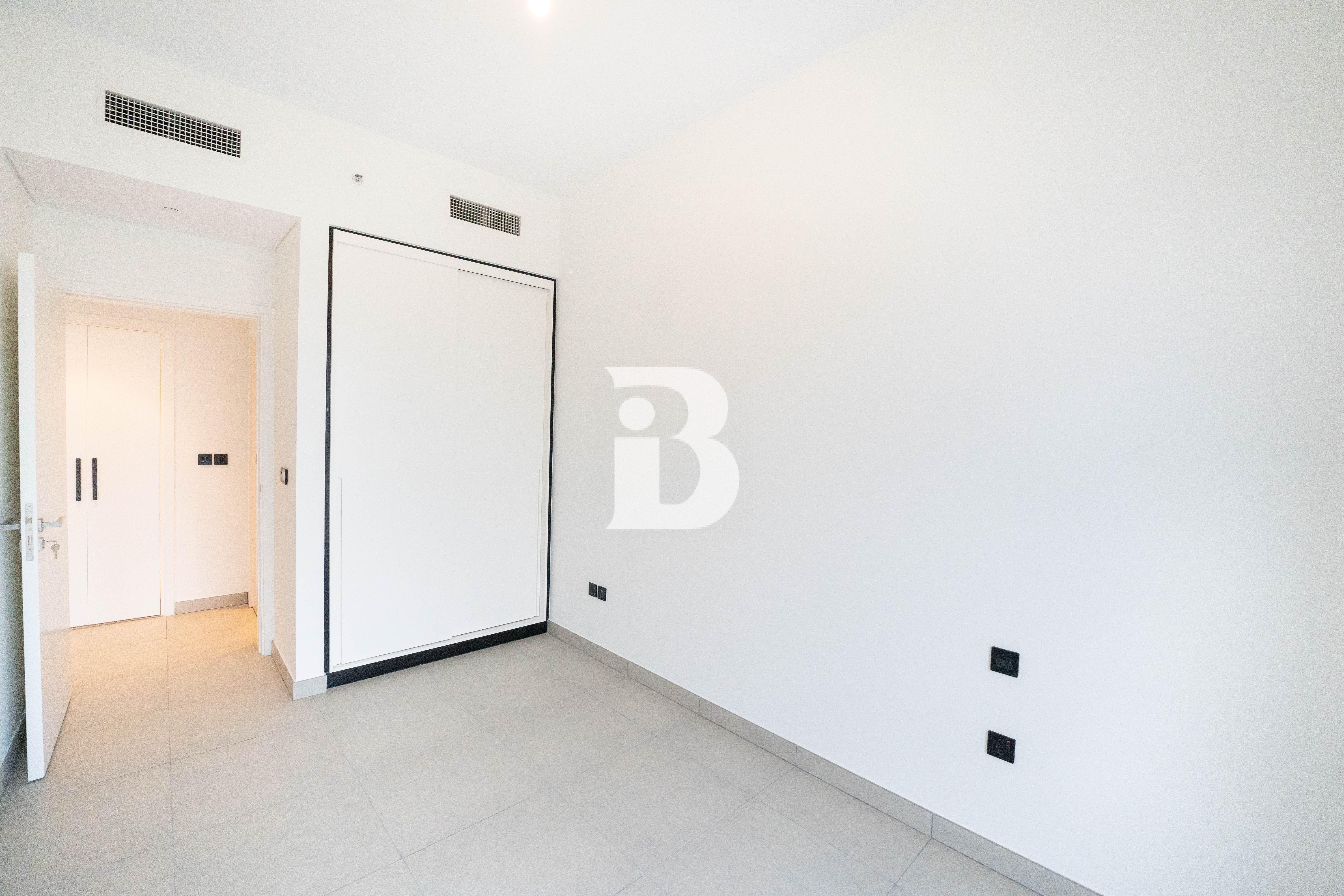 Modern 2BR | Spacious | Prime Location