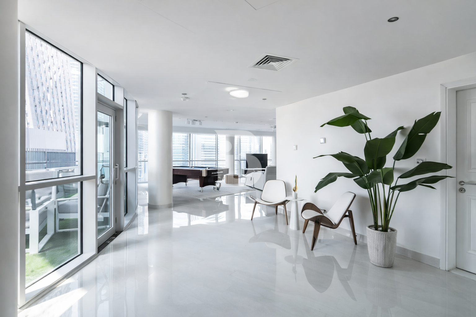 Duplex Penthouse | 12 cheques | Vacant