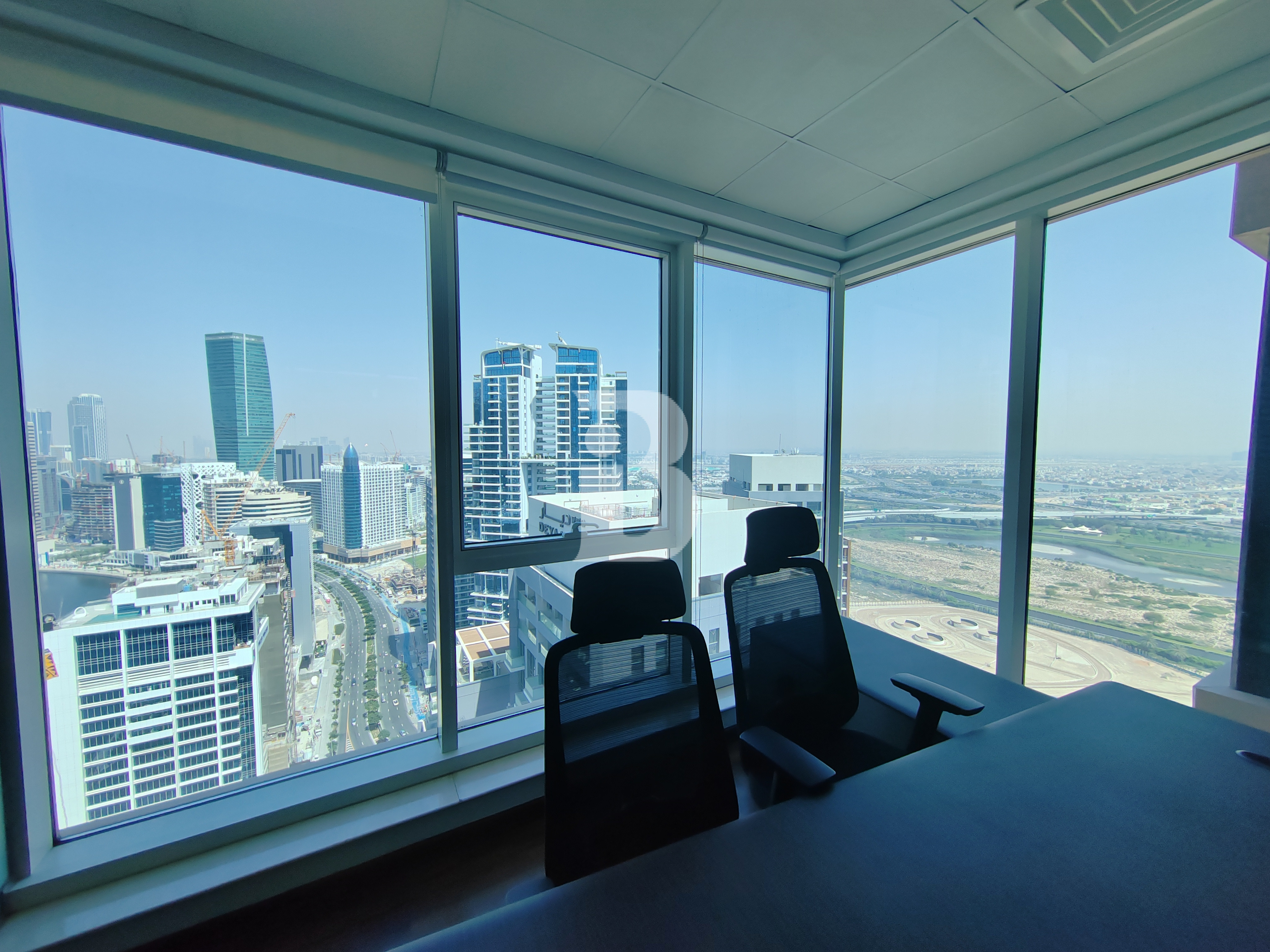 Vacant | Maintained unit | High Floor Office