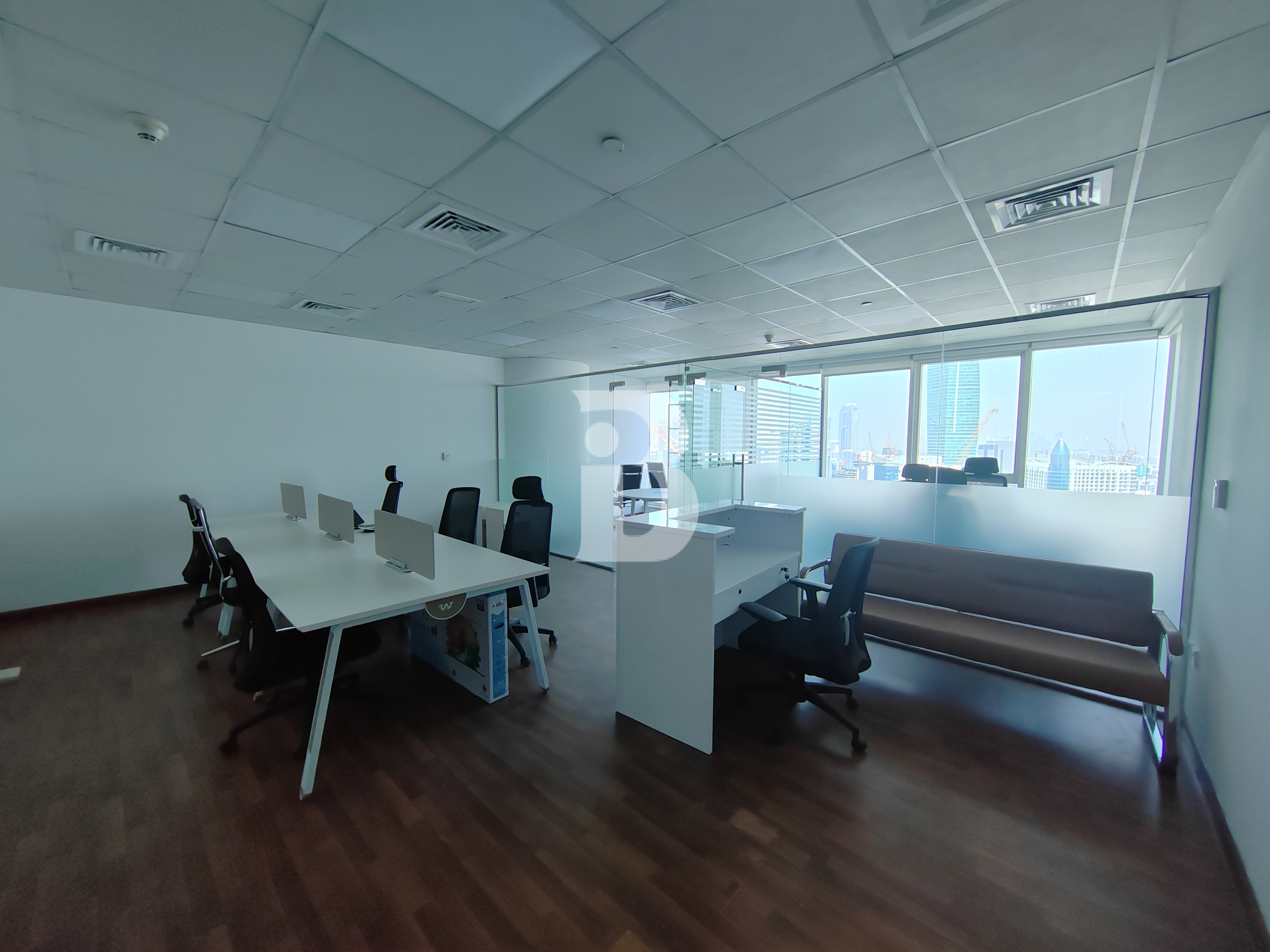 Vacant | Maintained unit | High Floor Office