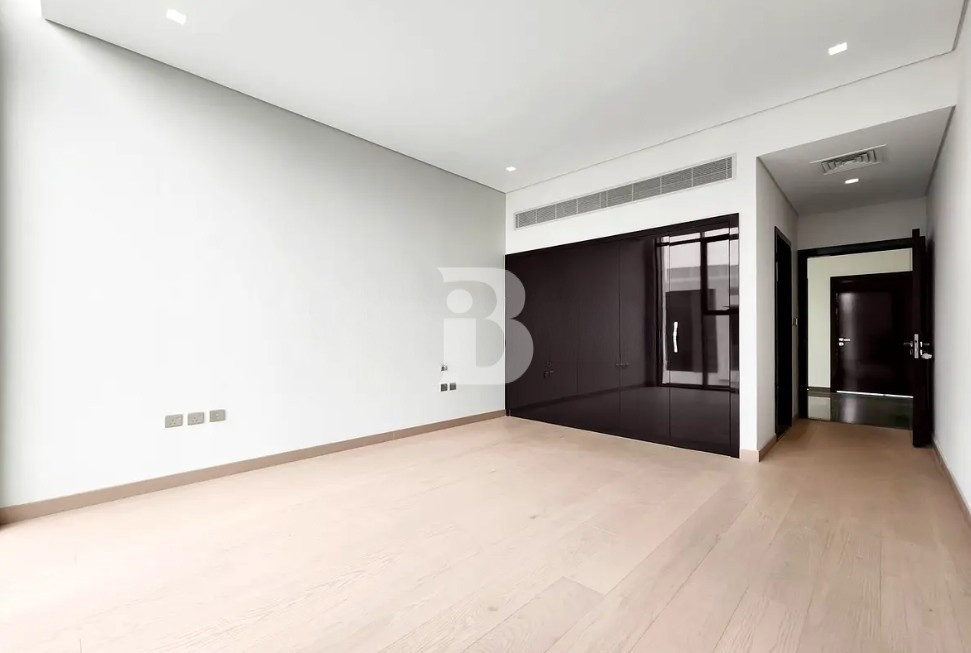 Clean & Premium Exclusive | Brand New | Ready to Move In