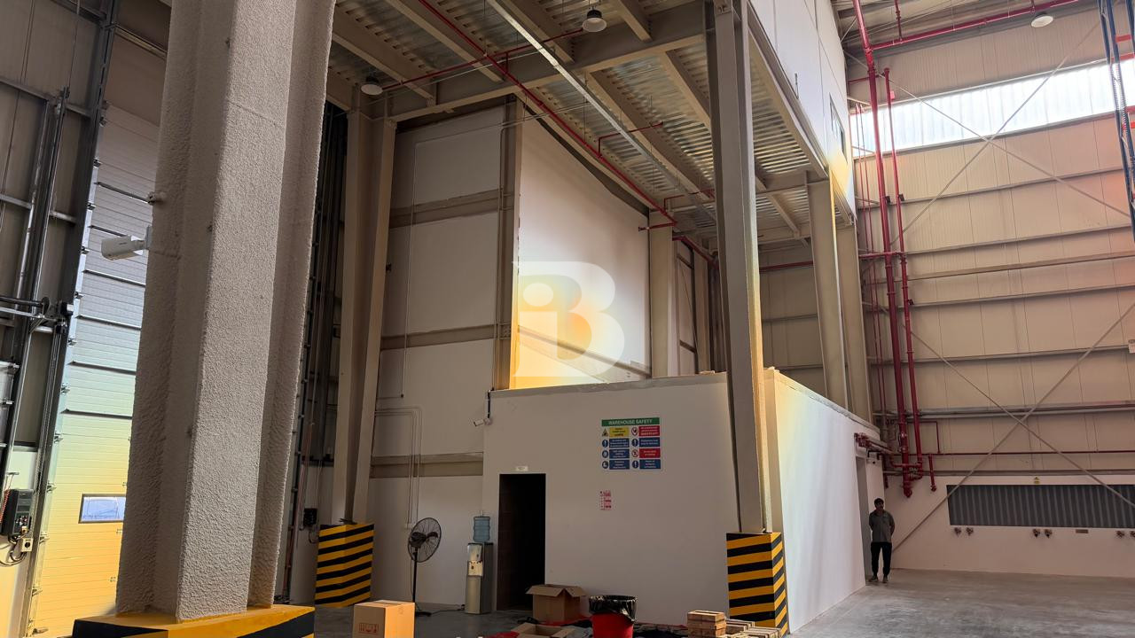 Spacious warehouse with racks | 60/ SQ FT