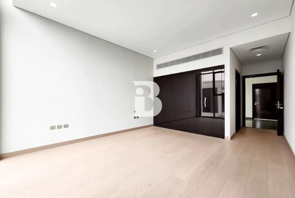 Luxury 5-Bedroom+Maid Villa in DAMAC Hills