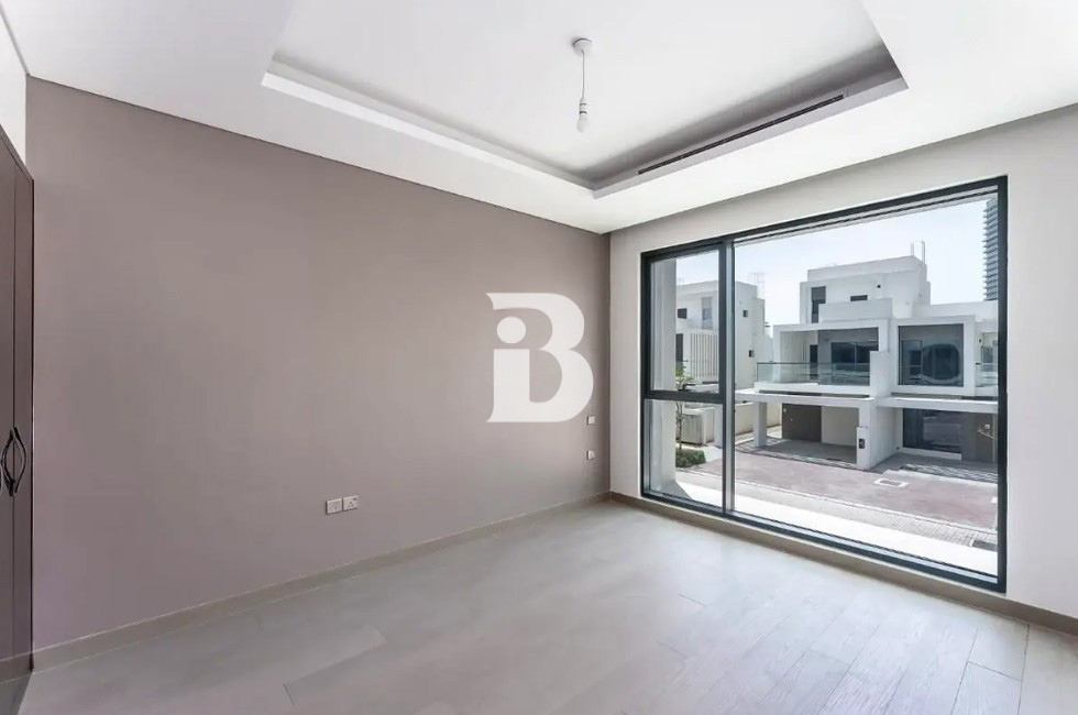 Luxury 5-Bedroom+Maid Villa in DAMAC Hills