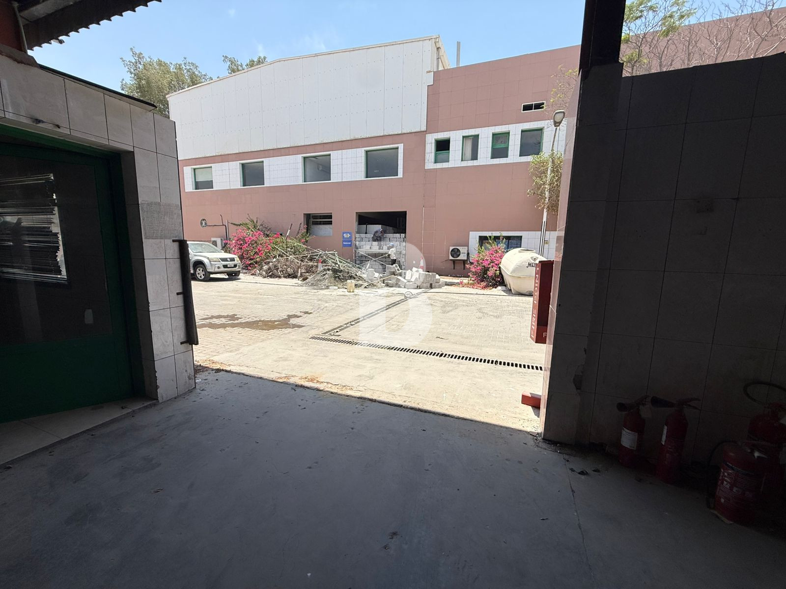 FOR GARAGE| NEAR AL KHAIL | 3200 SQFT
