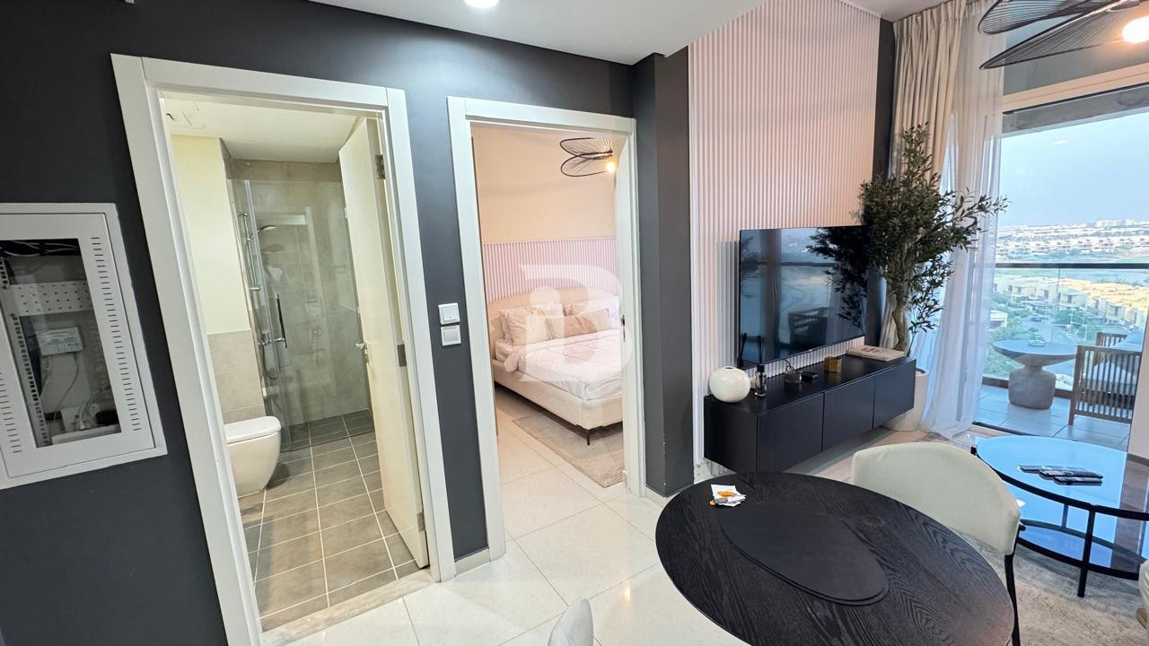 LUXURY FURNISHED | READY TO MOVE | FULL GOLF VIEW
