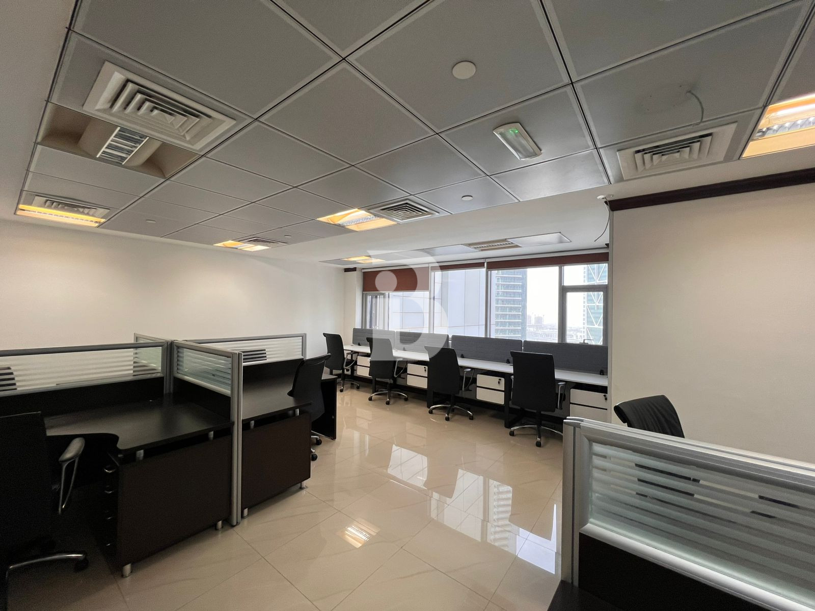 Fully Furnished |Upgraded Interiors|7 Parkings
