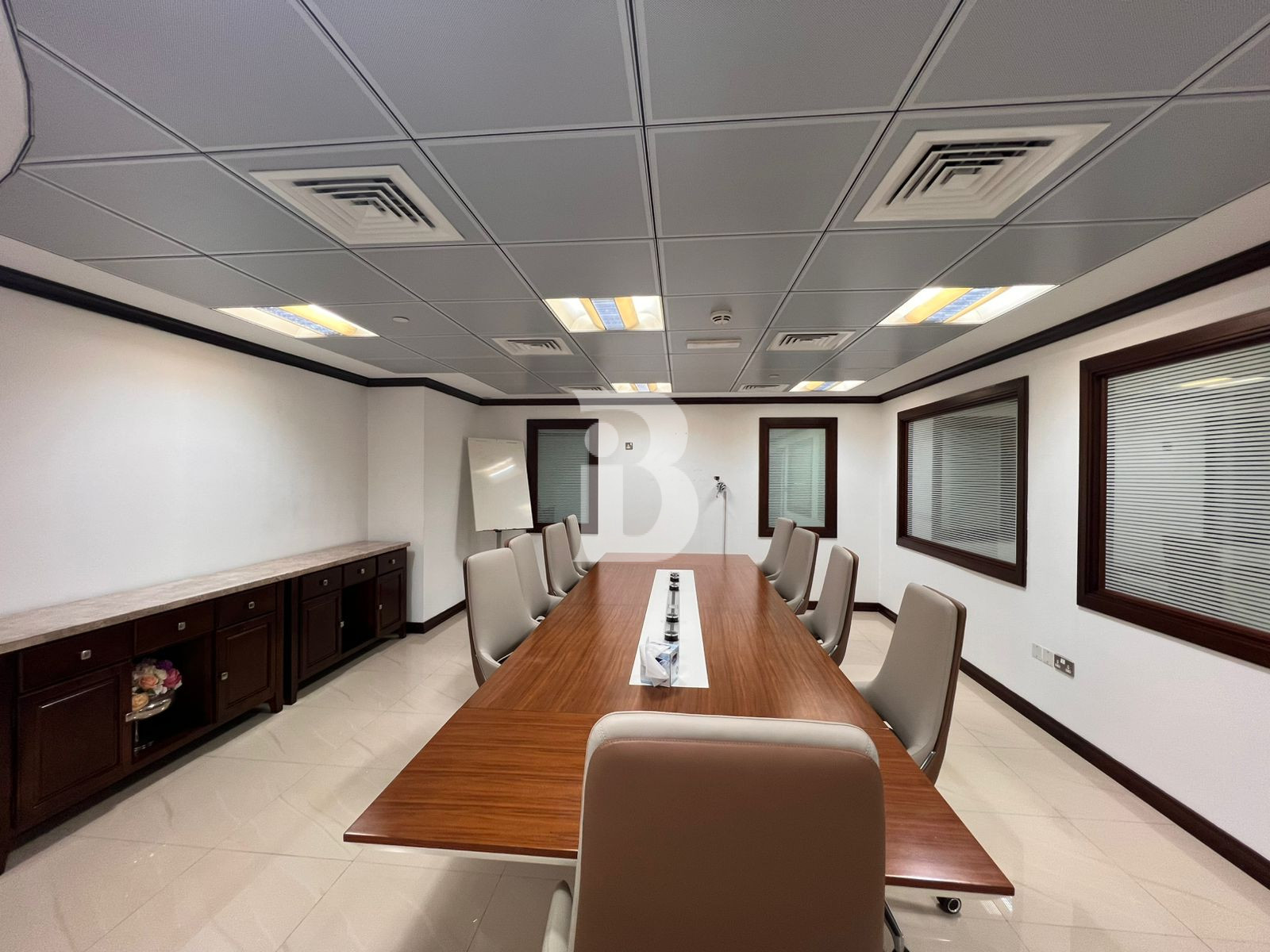 Fully Furnished |Upgraded Interiors|7 Parkings