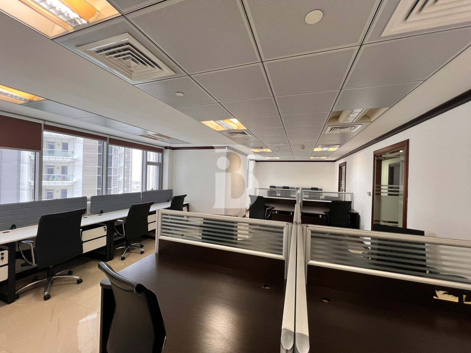 Fully Furnished |Upgraded Interiors|7 Parkings
