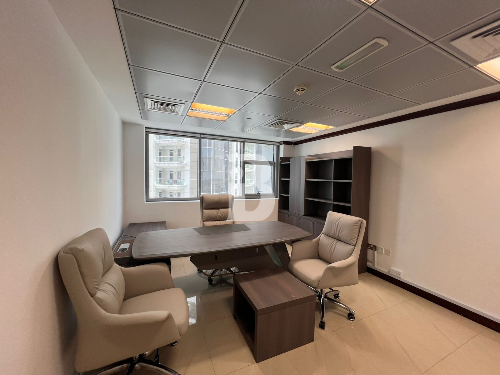 Fully Furnished |Upgraded Interiors|7 Parkings