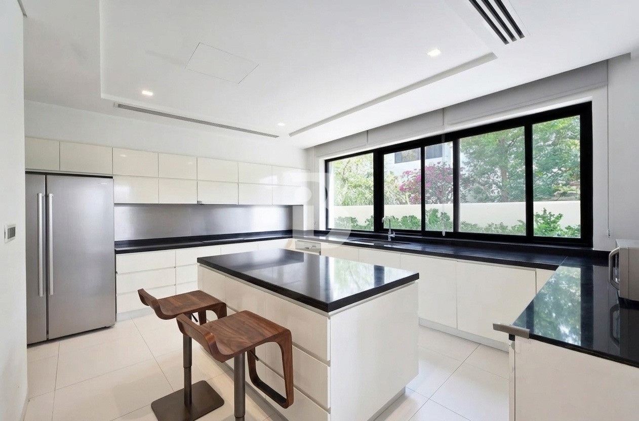 Luxury 4-Bedroom Standalone Villa in DAMAC Hills