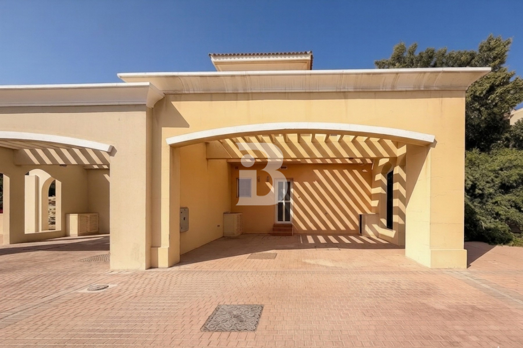 Huge Plot Villa | Incredible Renovation Potential | Vacant Now