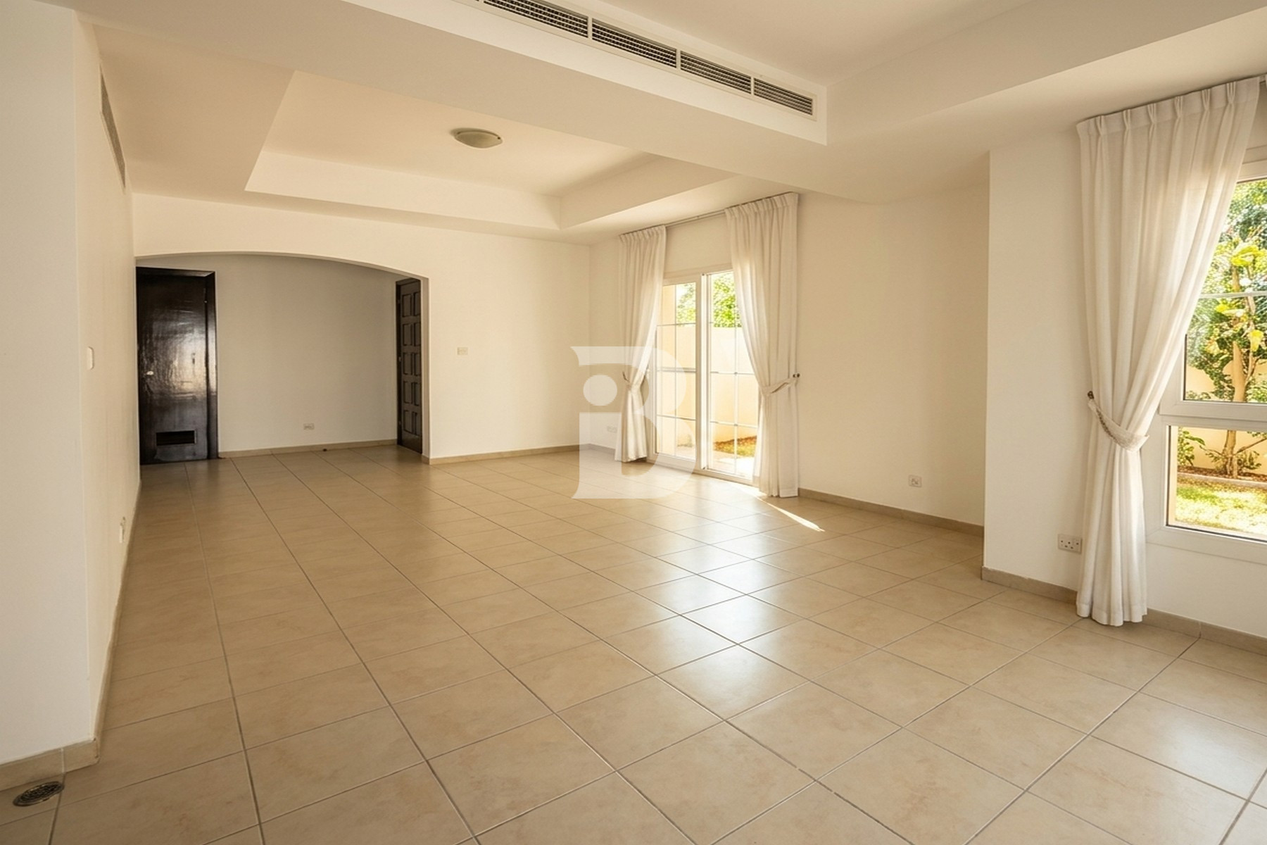 Huge Plot Villa | Incredible Renovation Potential | Vacant Now