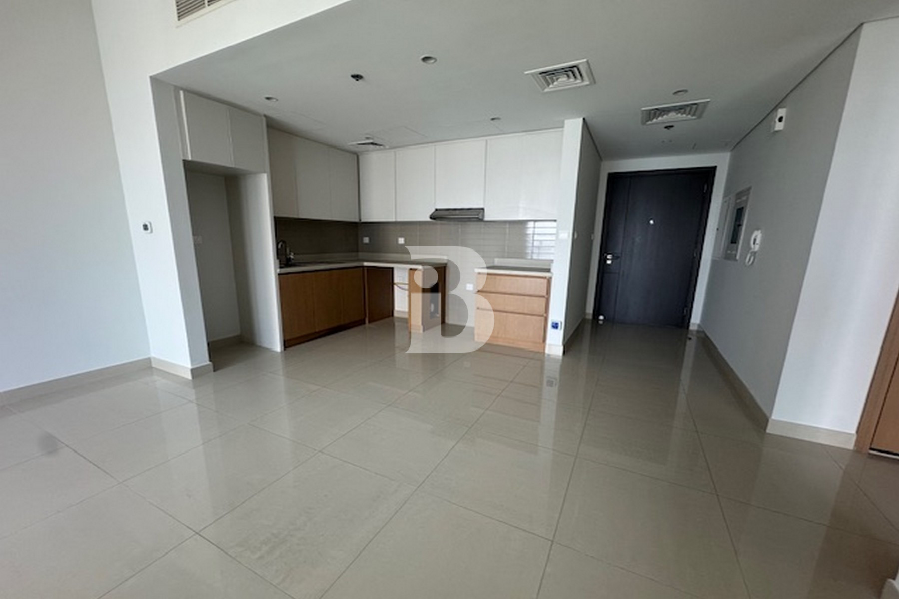SKYLINE AND CREEK VIEW | VACANT ON TRANSFER 3