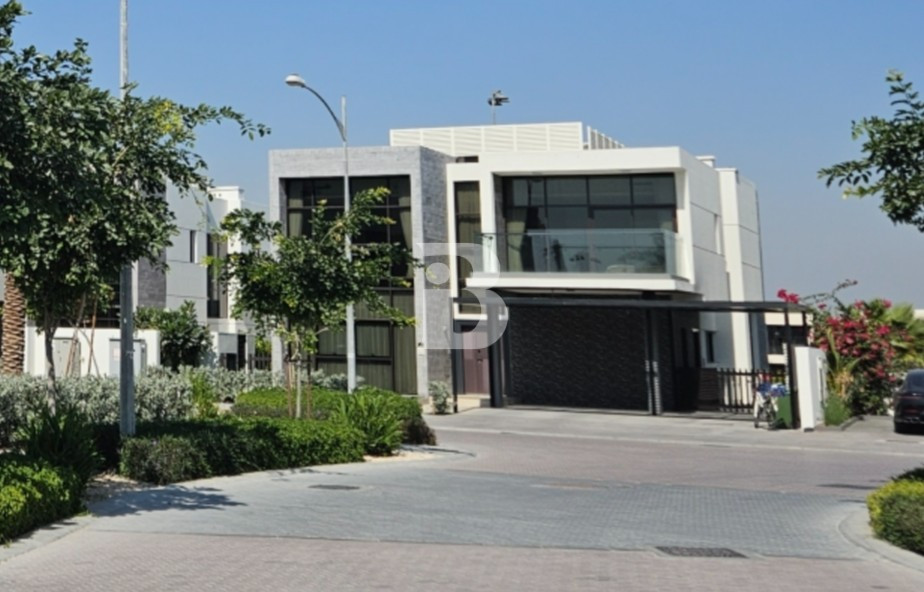 Luxury 5-Bedroom Standalone Villa in DAMAC Hills