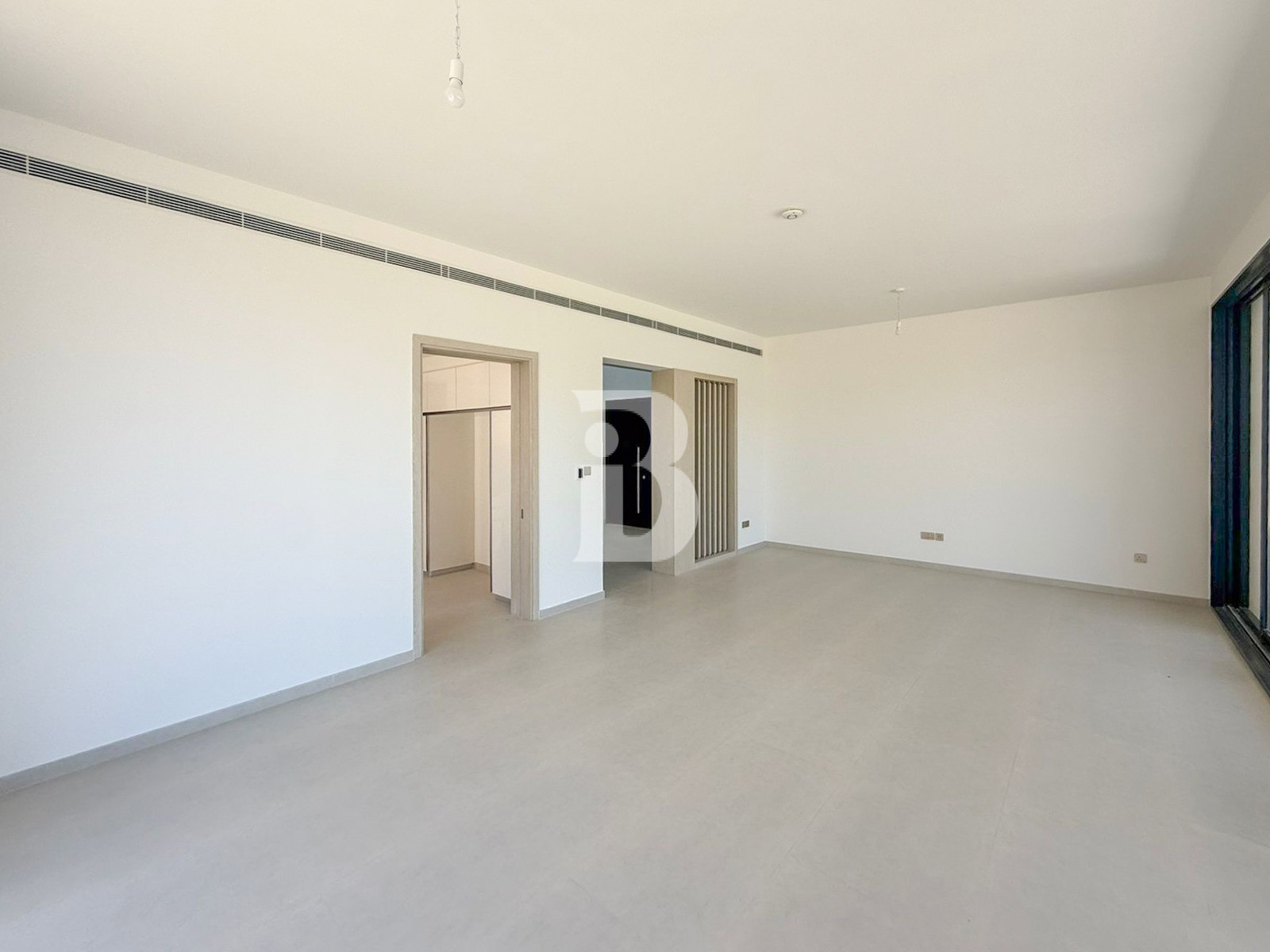 Near Clubhouse | Single Row | Vastu | Negotiable