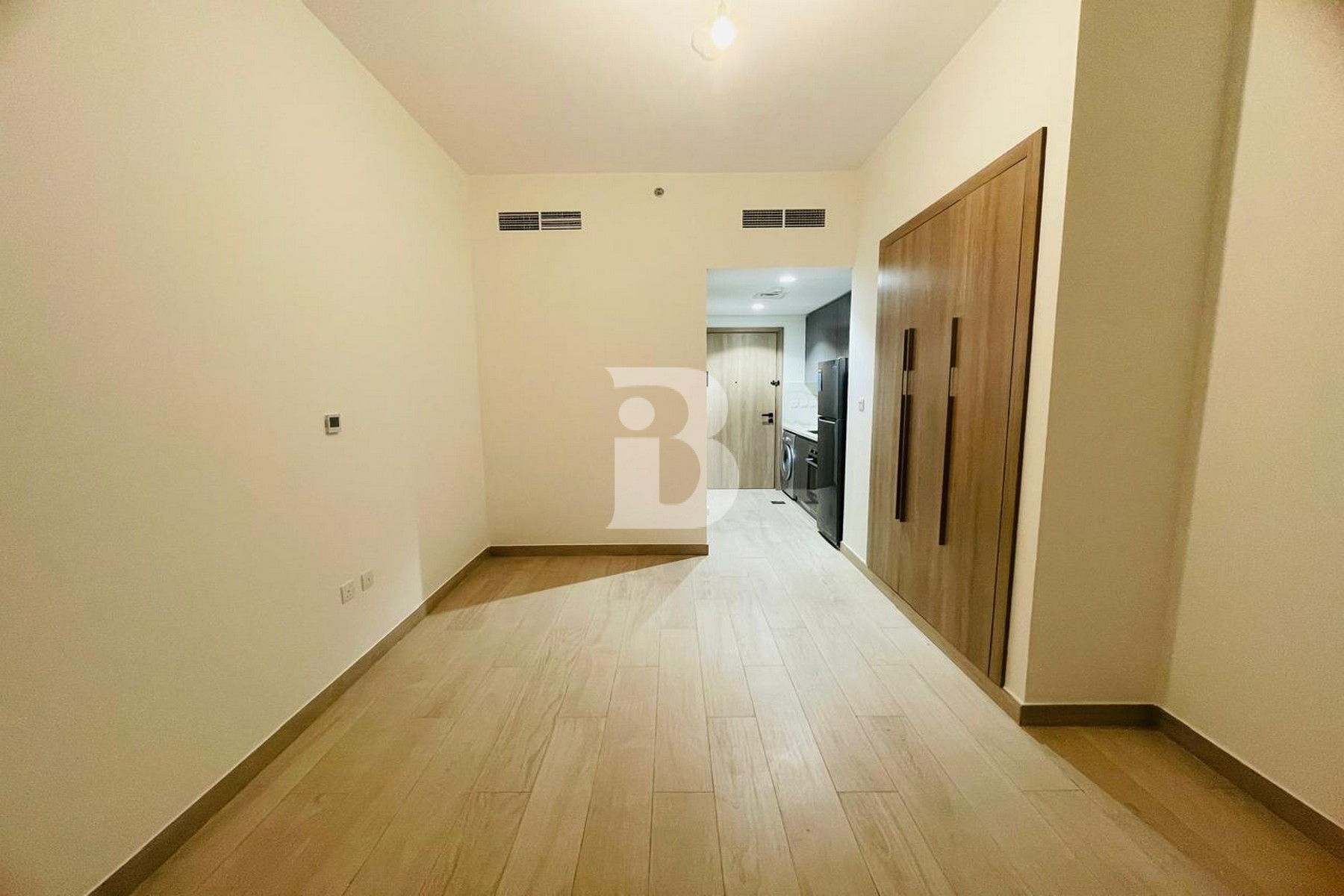 BEST DEAL| SEMIFURNISHED | VACANT | OPEN VIEW