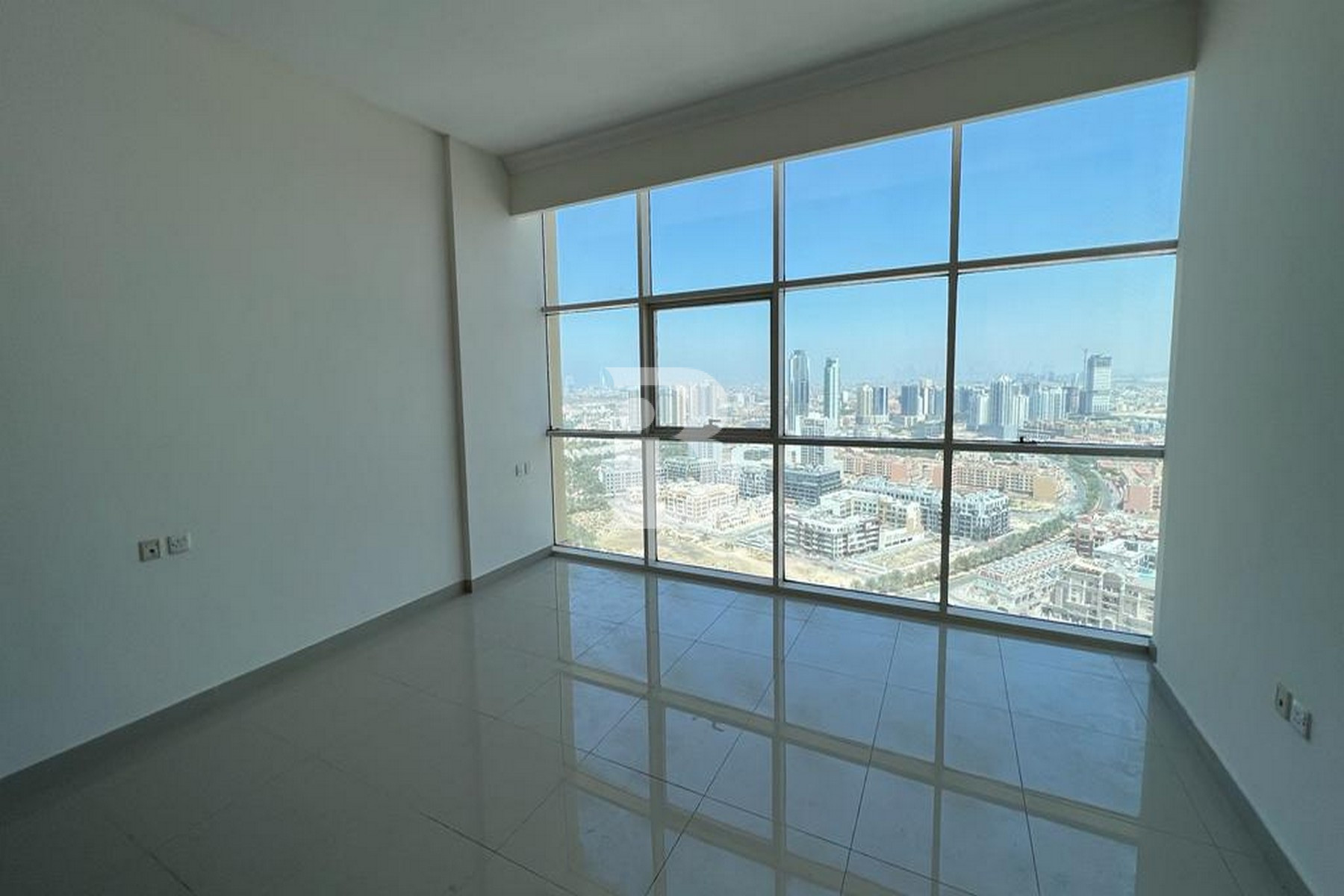 URGENTLY for RENT | Full Glass Windows | JVC