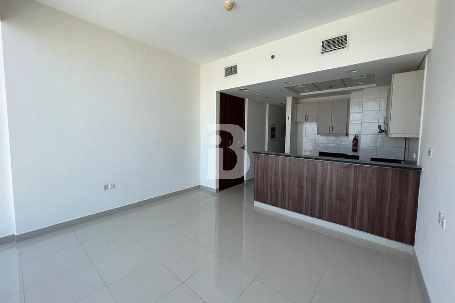 URGENTLY for RENT | Full Glass Windows | JVC