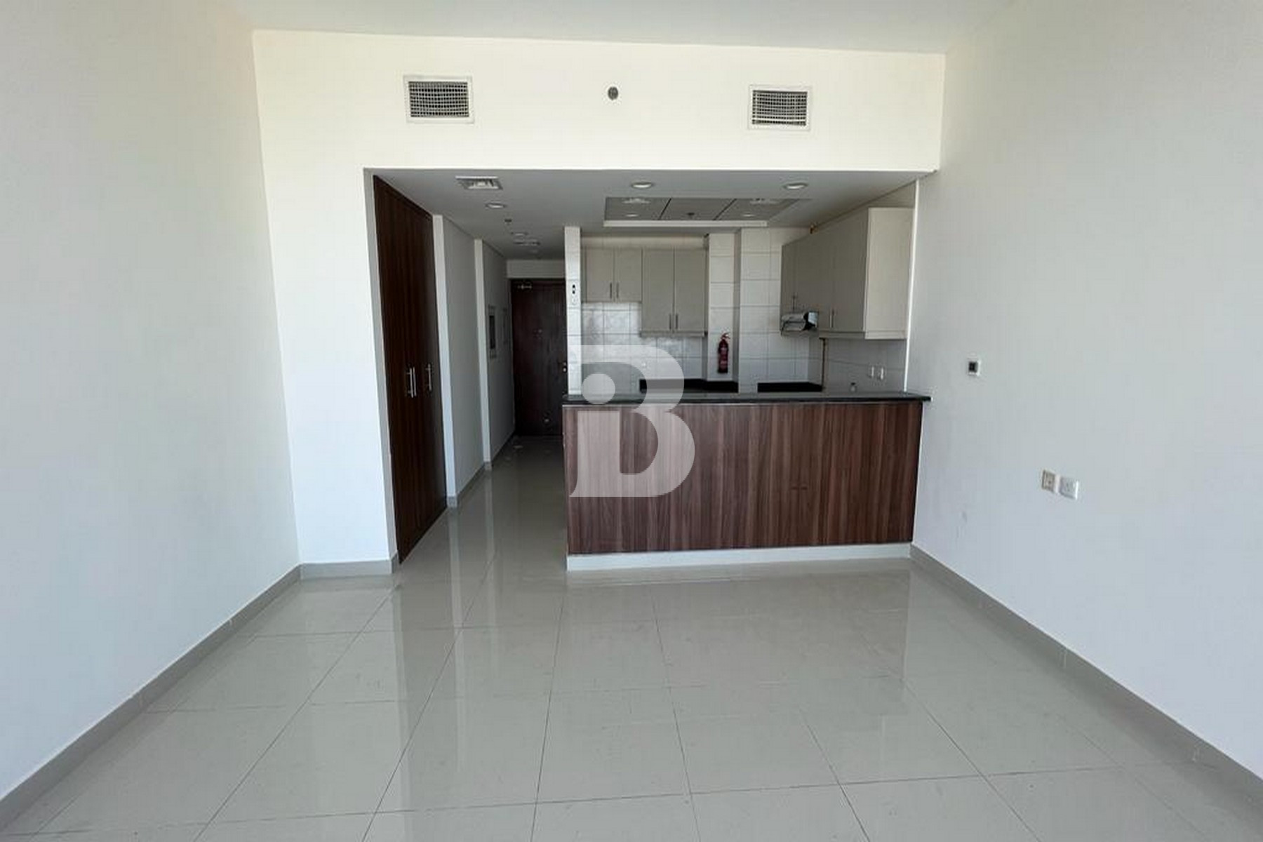 URGENTLY for RENT | Full Glass Windows | JVC
