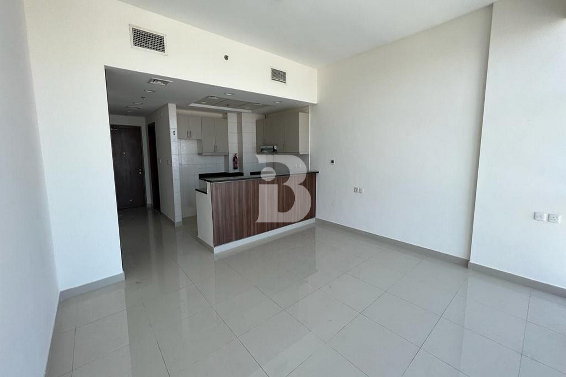 URGENTLY for RENT | Full Glass Windows | JVC