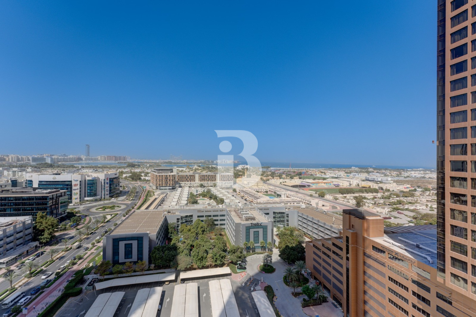 PALM VIEW I RENOVATED I READY TO MOVE