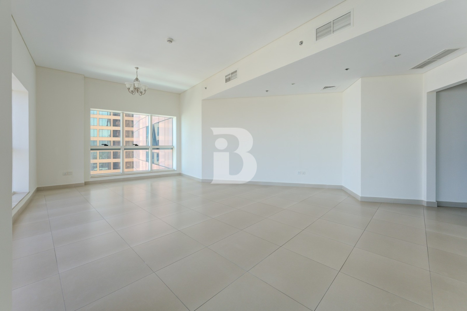 PALM VIEW I RENOVATED I READY TO MOVE
